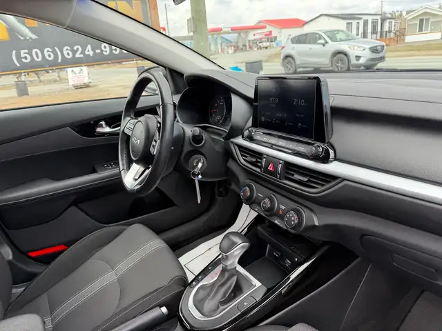 2024 Kia Forte EX  IVT CERTIFIED! - Photo 13