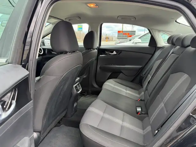 2024 Kia Forte EX  IVT CERTIFIED! - Photo 17