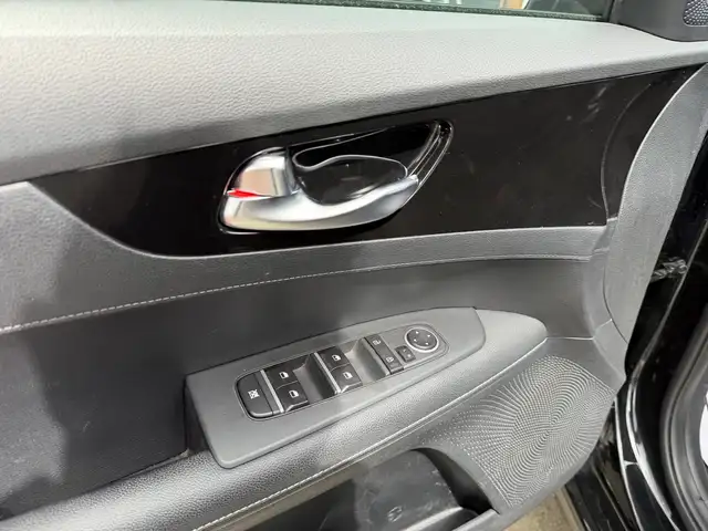 2024 Kia Forte EX  IVT CERTIFIED! - Photo 23