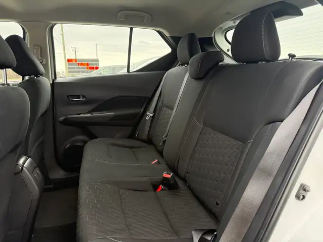 2021 Nissan Kicks SV! CLEAN CARFAX! CERTIFIED! AUTOSTART! NEW MV - Photo 17