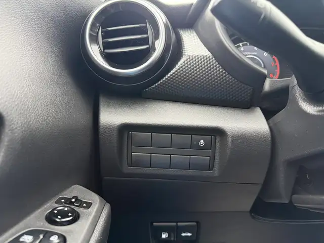 2021 Nissan Kicks SV! CLEAN CARFAX! CERTIFIED! AUTOSTART! NEW MV - Photo 25