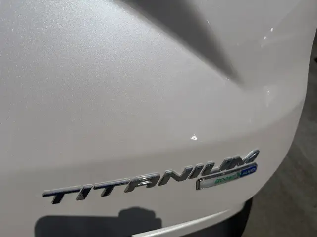 2019 Ford Edge Titanium AWD CERTIFIED! - Photo 19