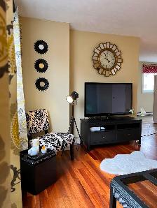 Everything Included Furnished Downtown 2 Bedroom Aug1 ! - Photo 2