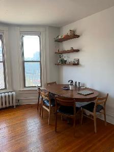 Large, bright one bedroom, downtown, June 1 - Photo 3