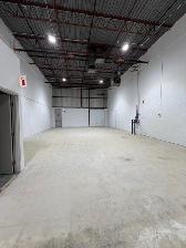 WAREHOUSES A LOUER ST-LAURENT ET DORVAL $12 - Photo 2