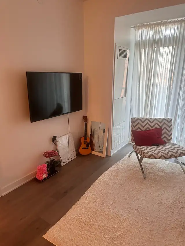 Room for rent/short stay near TTC subway/GO bus Vaughan. - Photo 3