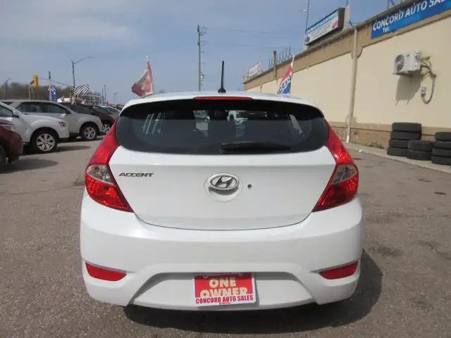 2014 Hyundai Accent GL - Photo 8