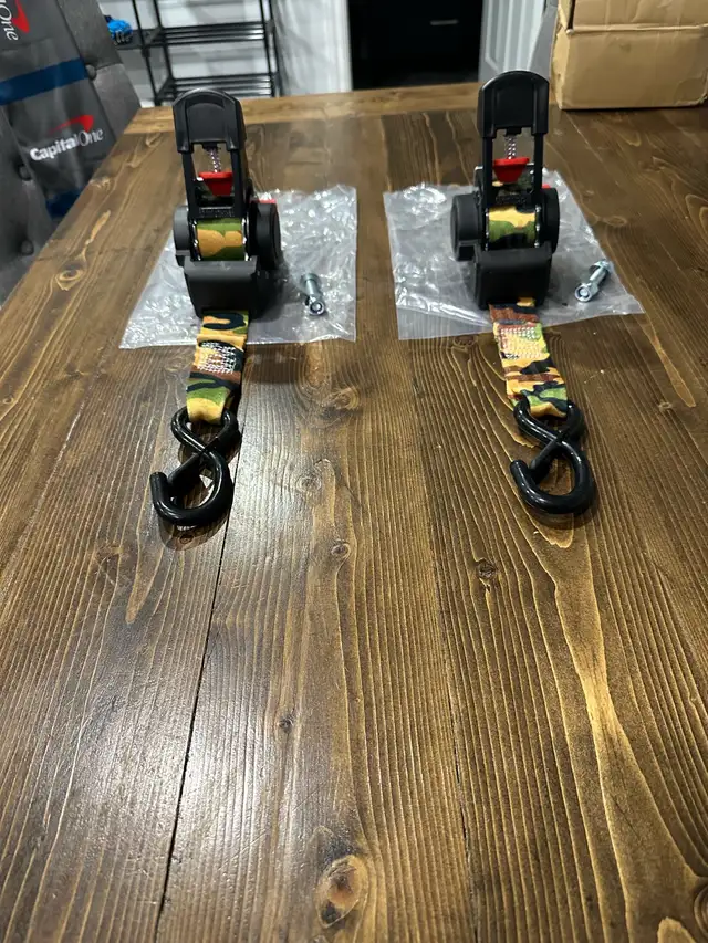 2 pack retractable ratchet straps - Photo 2