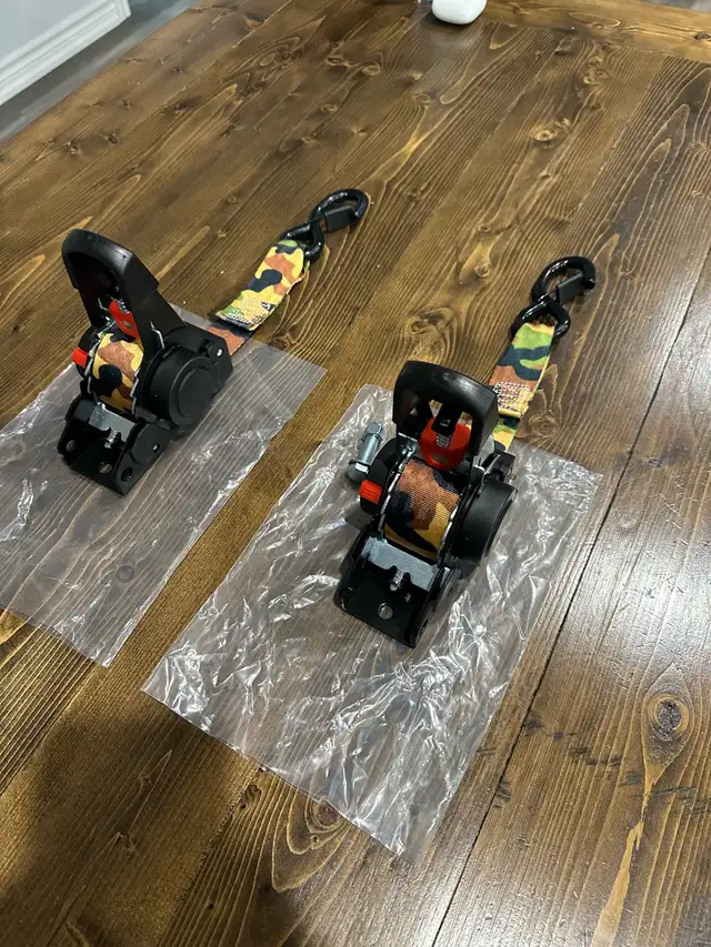 2 pack retractable ratchet straps - Photo 3