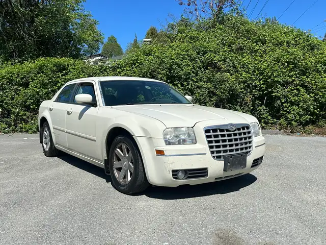 2005 Chrysler 300 RWD