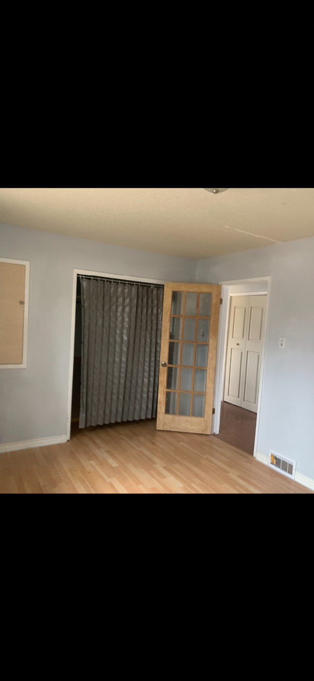 Bi-level 4 bedroom house for rent - Photo 7