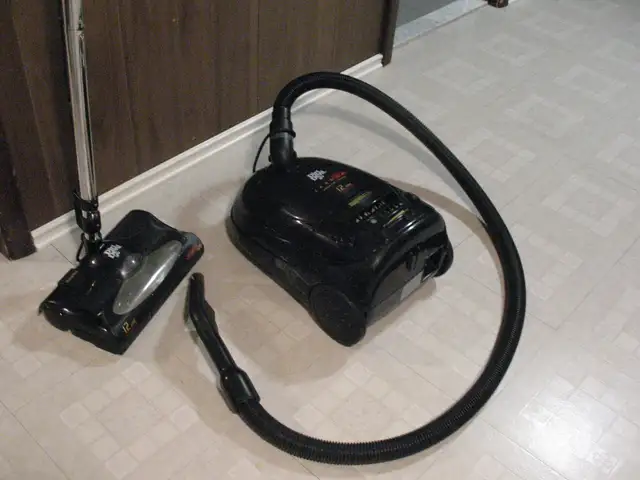 Dirt Devil Canister Hepa Vacuum Cleaner - Photo 10