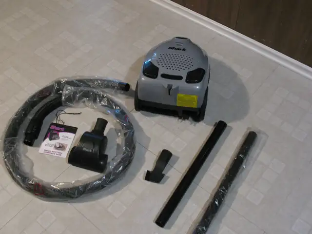 SHARK Quick Clean Canister Vacuum Cleaner, LIKE NEW - Photo 9