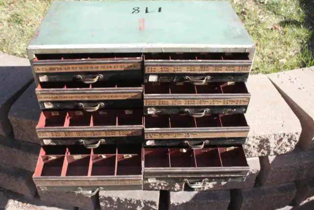 Coffre coffret en métal a casier industriel (Livraison possible) - Photo 2