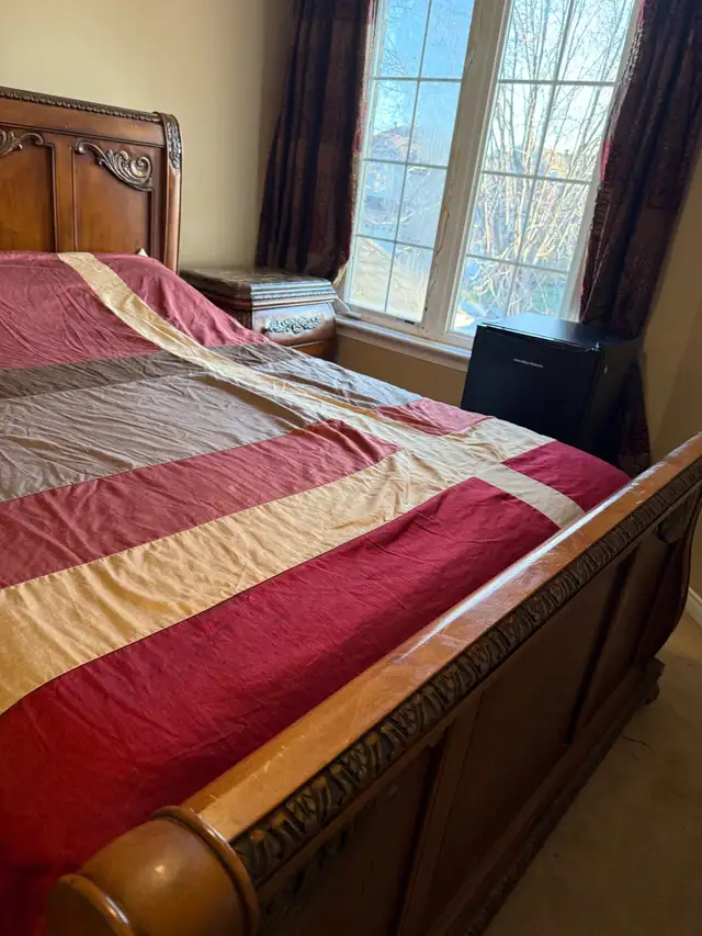 urgent all included furnished room female only