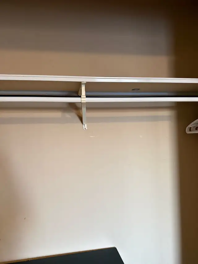 urgent all included furnished room female only - Photo 5