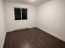 Chambre à louer dans un 4 et demi - Disponible maintenant - Photo 2