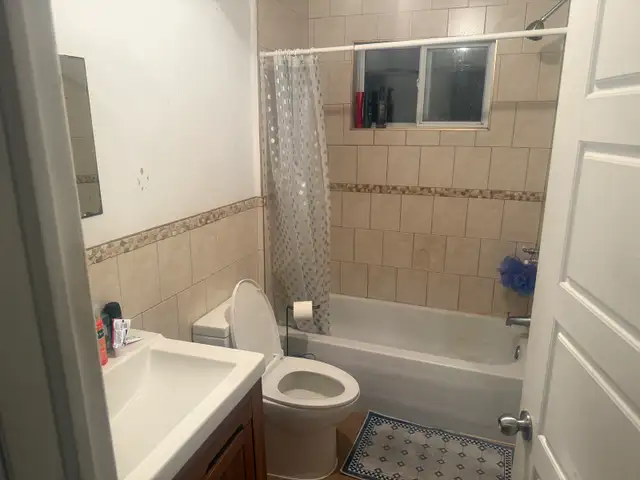 Chambre à louer dans un 4 et demi - Disponible maintenant - Photo 5