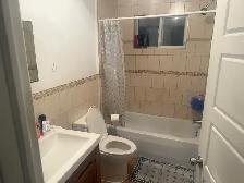 Chambre à louer dans un 4 et demi - Disponible maintenant - Photo 5