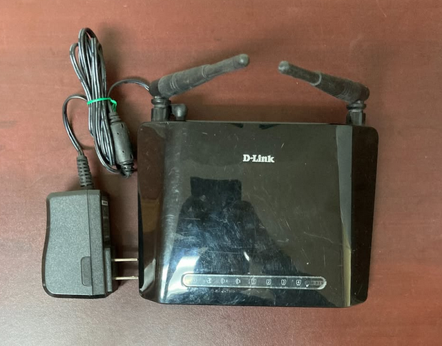 D-Link DIR-815 Dual-Band Wi-Fi Router (Black) - Photo 4