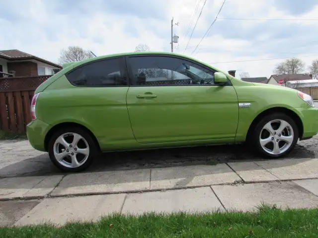 2011 Hyundai Accent Hatchback. auto trans needs repair