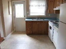 4 bedroom house - heat and light included - Photo 2