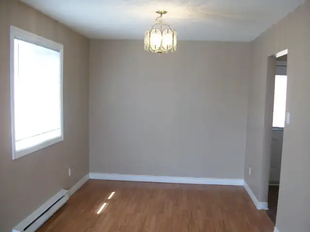 4 bedroom house - heat and light included - Photo 4