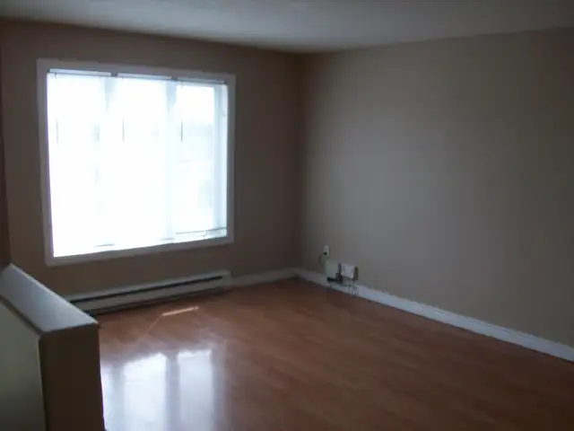 4 bedroom house - heat and light included - Photo 5