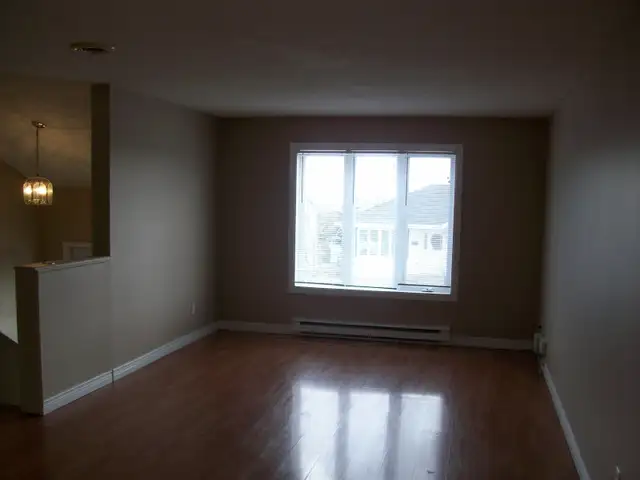 4 bedroom house - heat and light included - Photo 13
