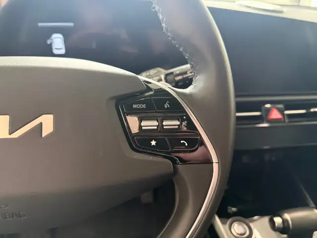 2024 Kia Niro EX - Photo 17