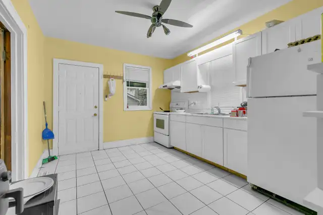 69Shepherd, Windsor. Big6Bed 3Bath Brick Garage 2StoreyHomeSale - Photo 4