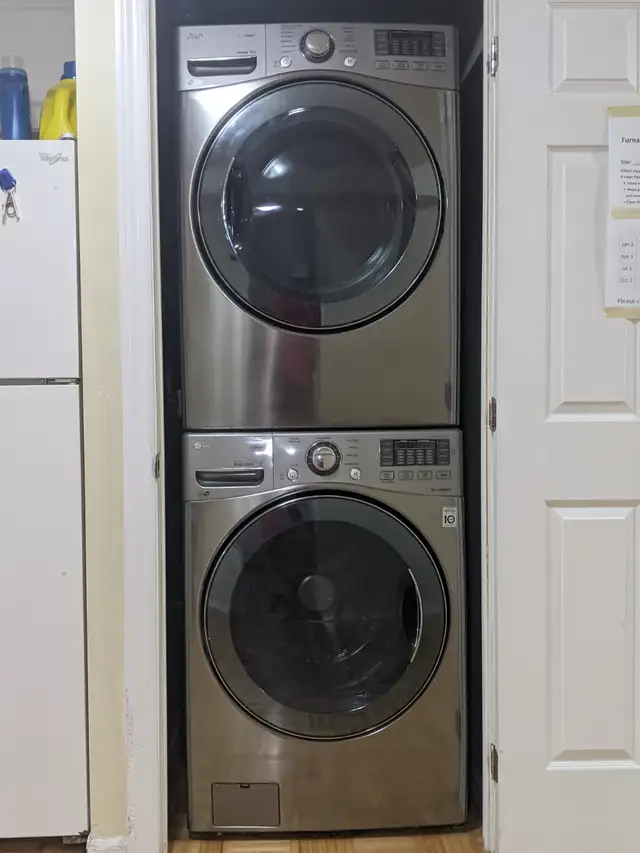 LARGE 1 BEDROOM DEN-LOWER APT-UTILITIES INCLUDED-WEST KITCHENER - Photo 9