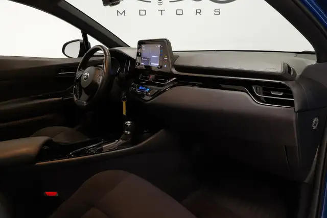 2019 Toyota C-HR XLE 4dr SUV - V6916 - No Payments for 6 Months - Photo 16