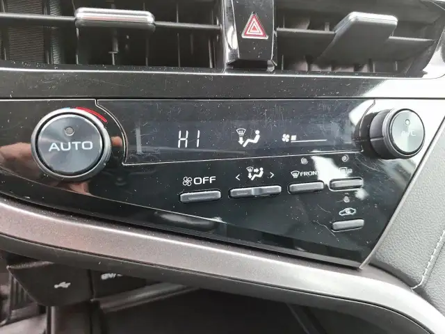 2024 Toyota Camry SE SE | Adaptive Cruise | Heated Seats - Photo 12