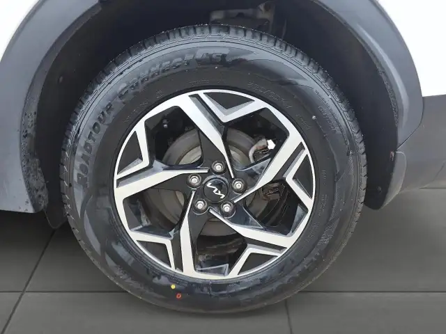 2024 Kia Sportage LX LX AWD | Heated Seats | Lane Assist - Photo 11