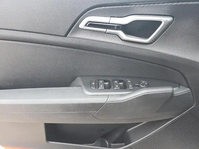 2024 Kia Sportage LX LX AWD | Heated Seats | Lane Assist - Photo 16