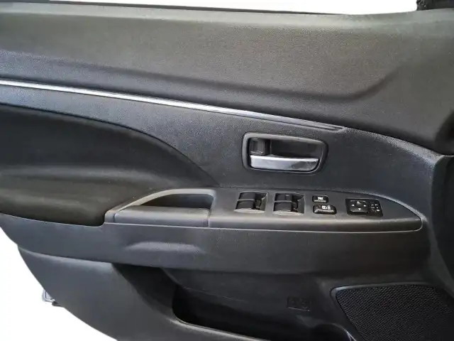 2024 Mitsubishi RVR SE - Photo 14