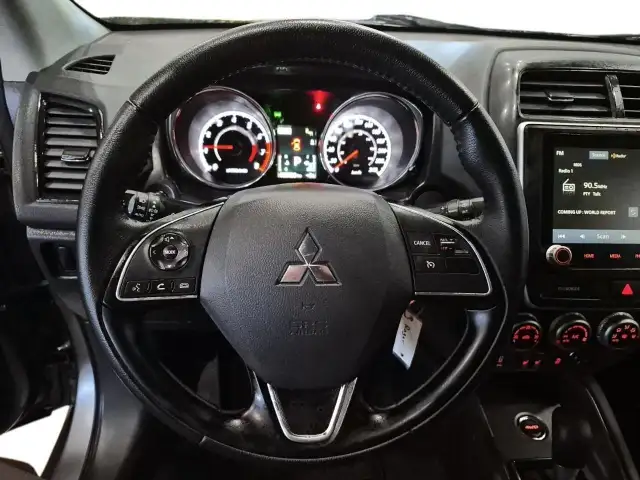 2024 Mitsubishi RVR SE - Photo 15