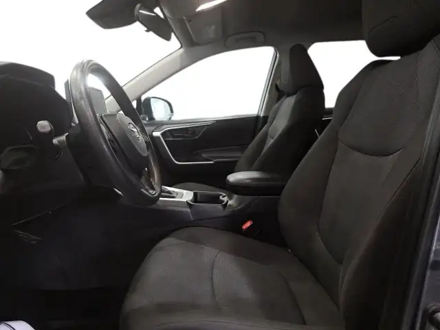 2025 Toyota RAV4 LE LE | Adaptive Cruise | Low Mileage - Photo 6