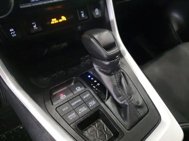 2025 Toyota RAV4 LE LE | Adaptive Cruise | Low Mileage - Photo 9