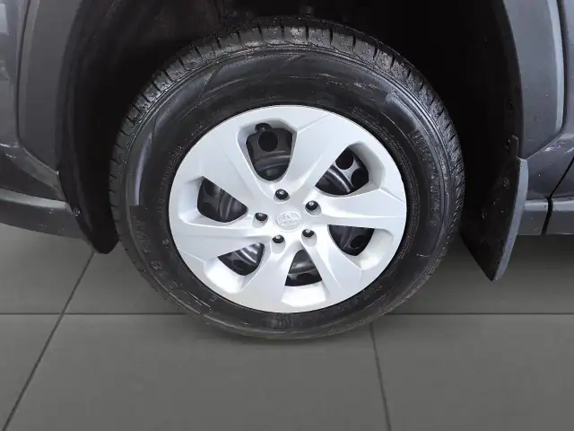 2025 Toyota RAV4 LE LE | Adaptive Cruise | Low Mileage - Photo 18