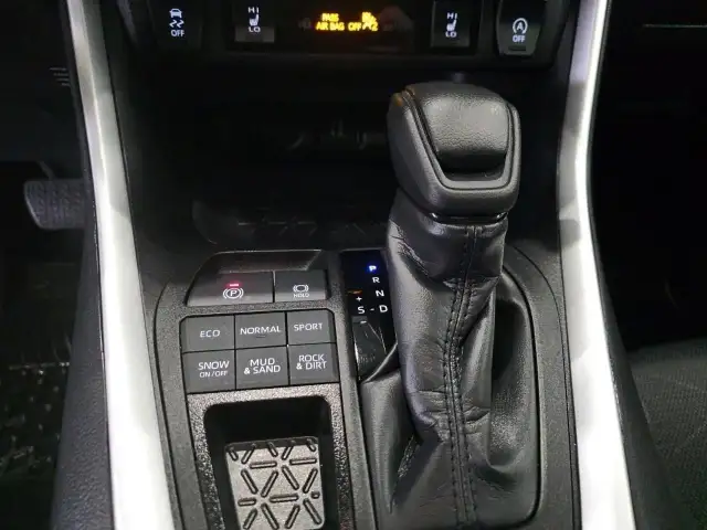 2025 Toyota RAV4 LE LE | Adaptive Cruise | Low Mileage - Photo 22