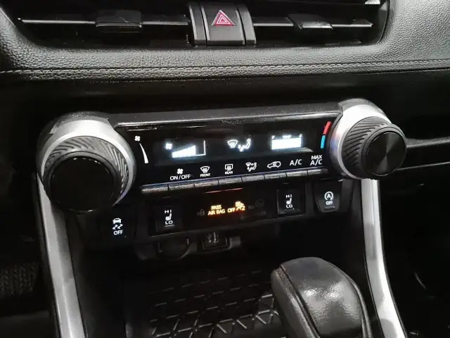 2024 Toyota RAV4 LE LE | Heated Seats | Blind Spot - Photo 12