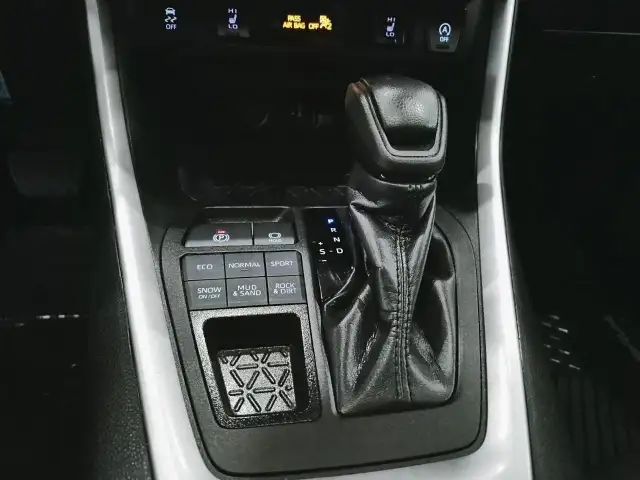 2024 Toyota RAV4 LE LE | Heated Seats | Blind Spot - Photo 21