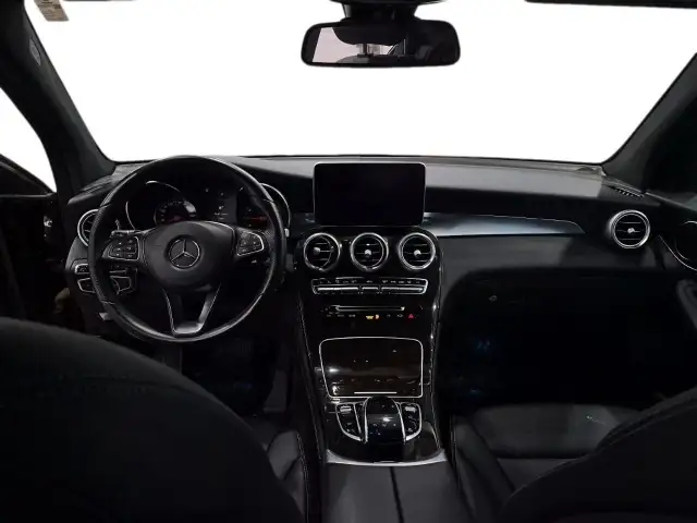 2016 Mercedes-Benz GLC-Class Base | Leather | Moonroof - Photo 11