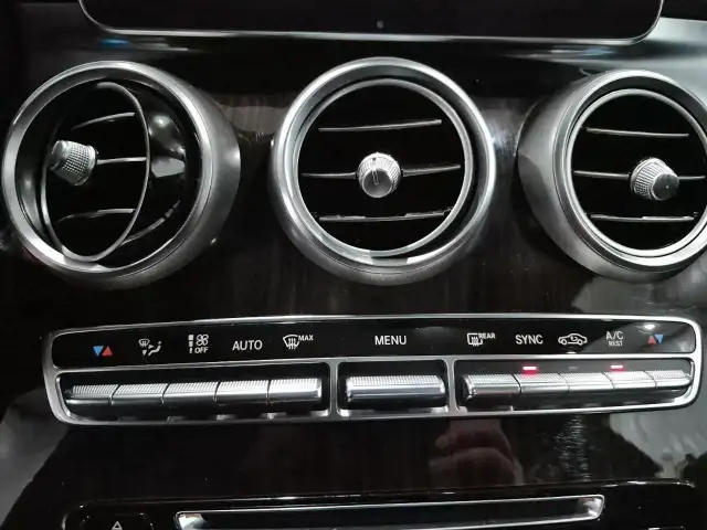 2016 Mercedes-Benz GLC-Class Base | Leather | Moonroof - Photo 16