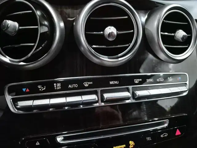 2016 Mercedes-Benz GLC-Class Base | Leather | Moonroof - Photo 21
