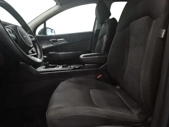 2023 Kia Sportage LX LX | Rear Parking Sensors | Heated Seats - Photo 12