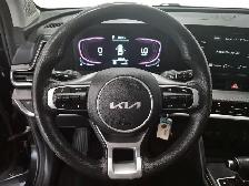 2023 Kia Sportage LX LX | Rear Parking Sensors | Heated Seats - Photo 17