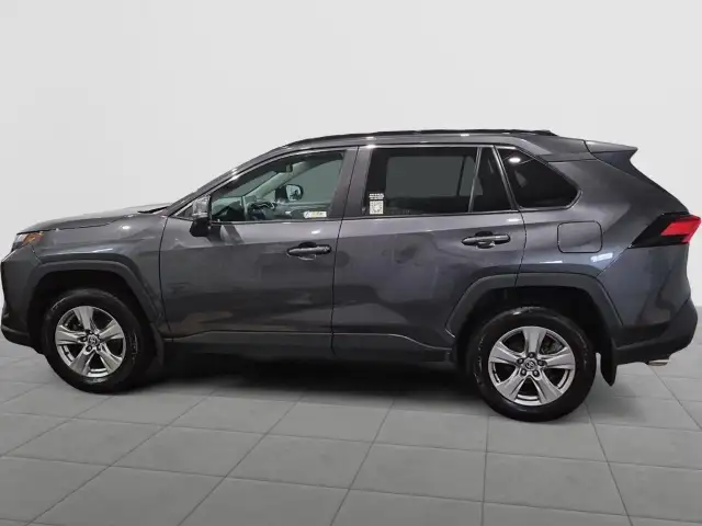 2023 Toyota RAV4 XLE XLE | Moonroof | Lane Assist - Photo 6
